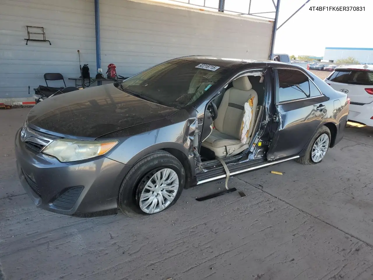 4T4BF1FK6ER370831 2014 Toyota Camry L
