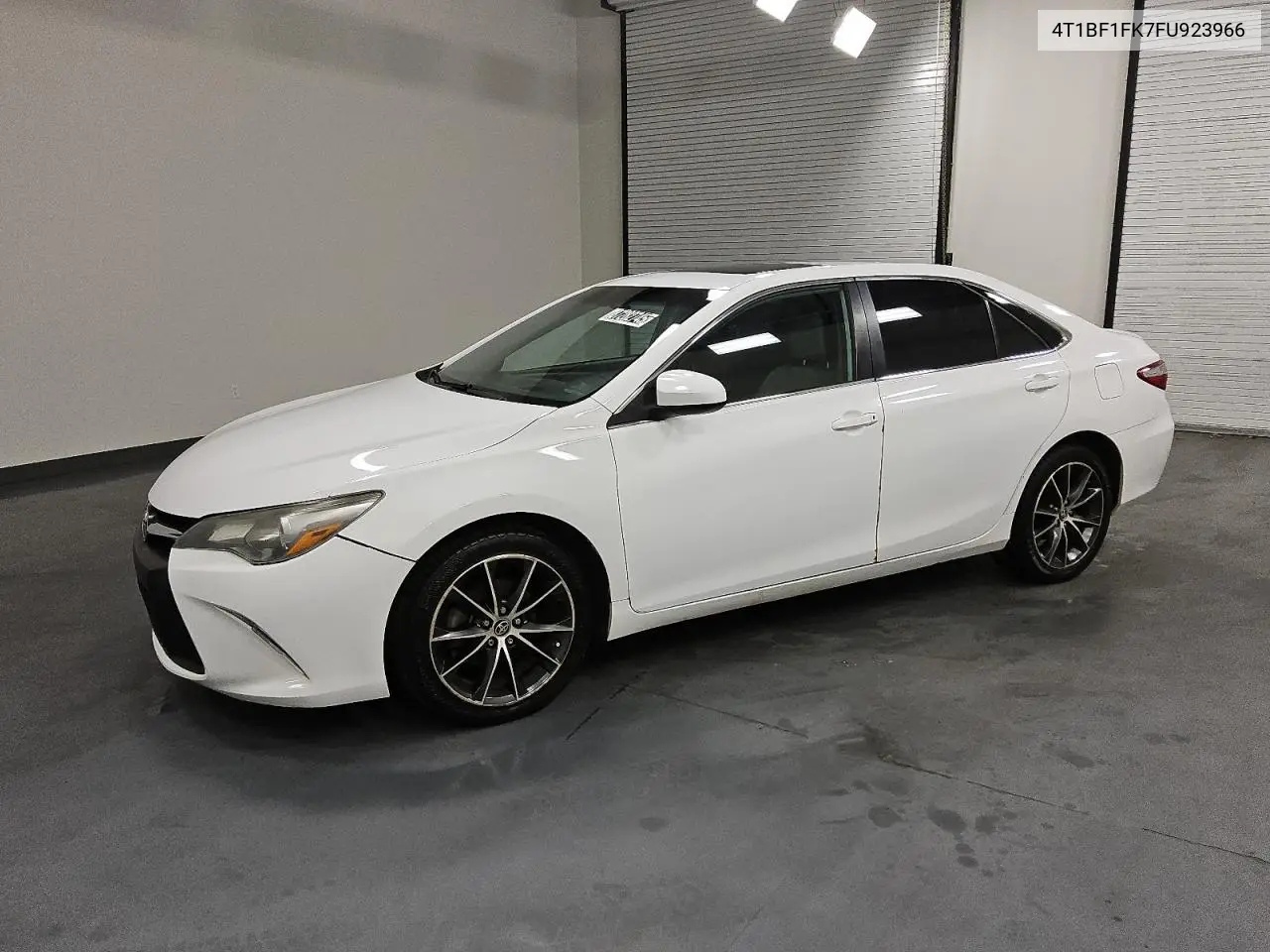 4T1BF1FK7FU923966 2015 Toyota Camry Le