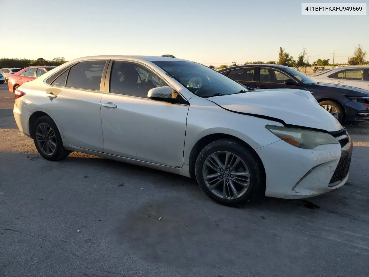 4T1BF1FKXFU949669 2015 Toyota Camry Le
