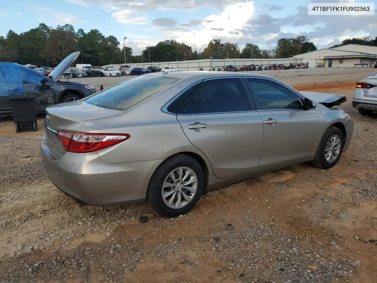 4T1BF1FK1FU902563 2015 Toyota Camry Le