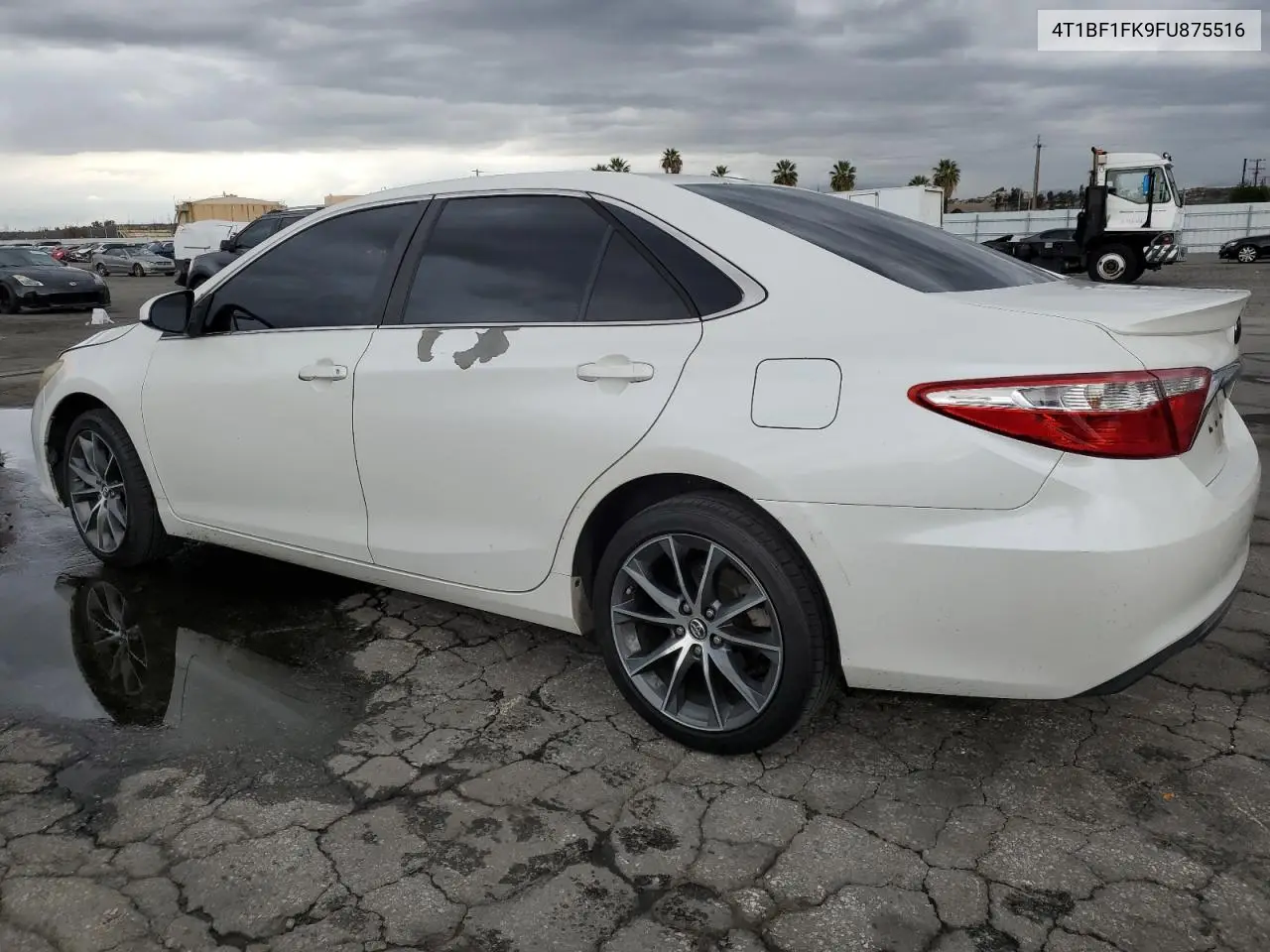 4T1BF1FK9FU875516 2015 Toyota Camry Le