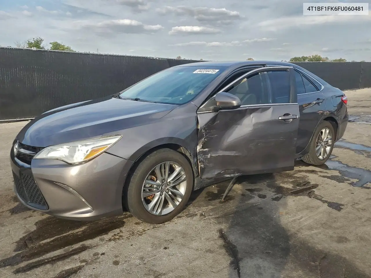 4T1BF1FK6FU060481 2015 Toyota Camry Le