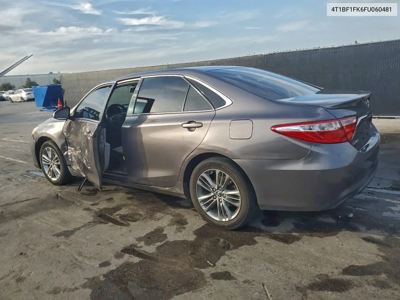 4T1BF1FK6FU060481 2015 Toyota Camry Le