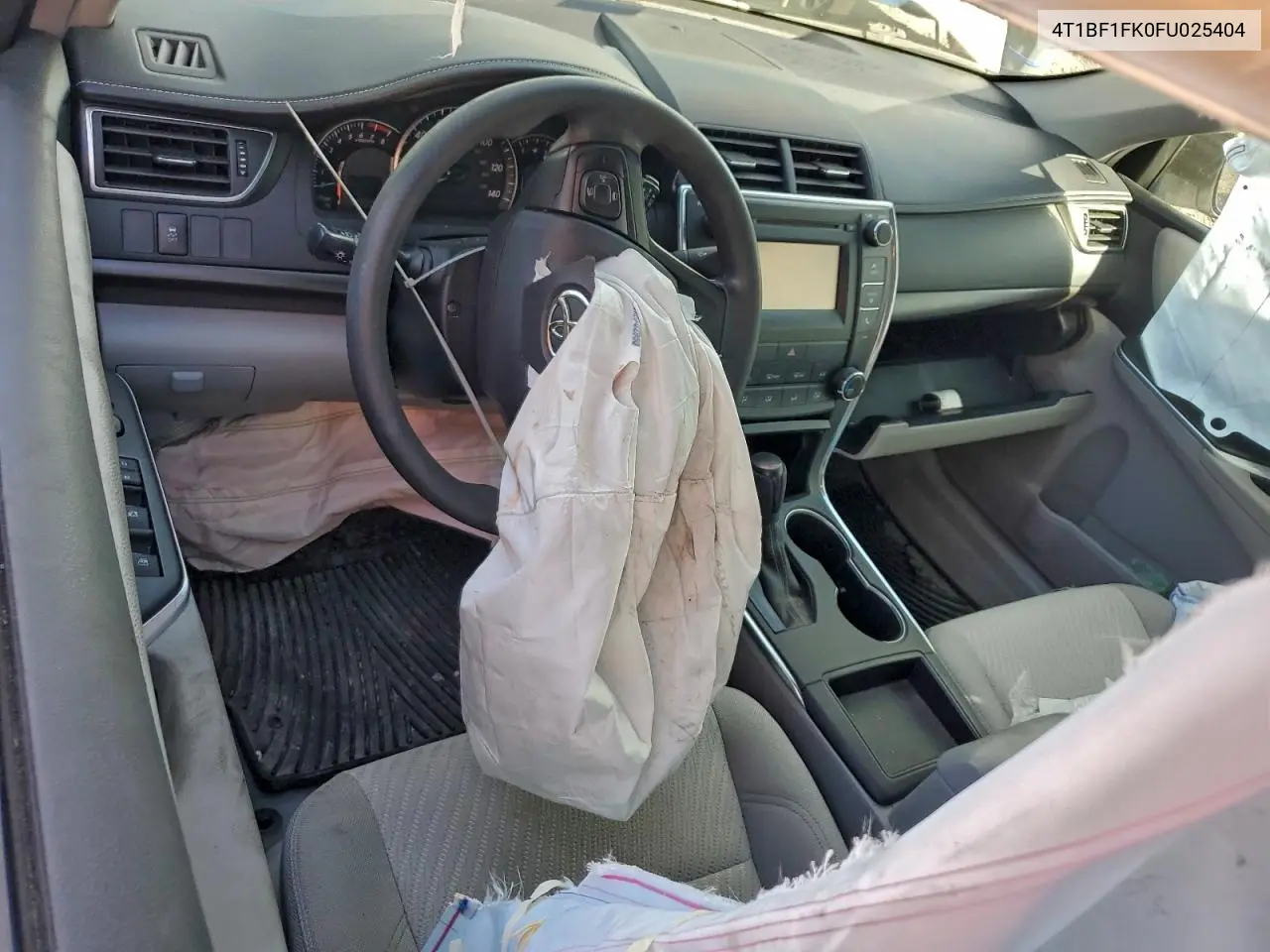 4T1BF1FK0FU025404 2015 Toyota Camry Le