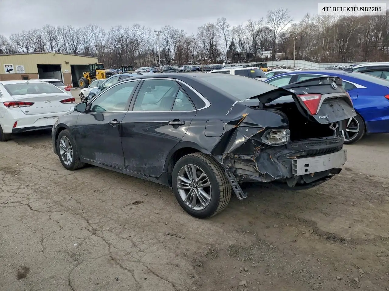 4T1BF1FK1FU982205 2015 Toyota Camry Le