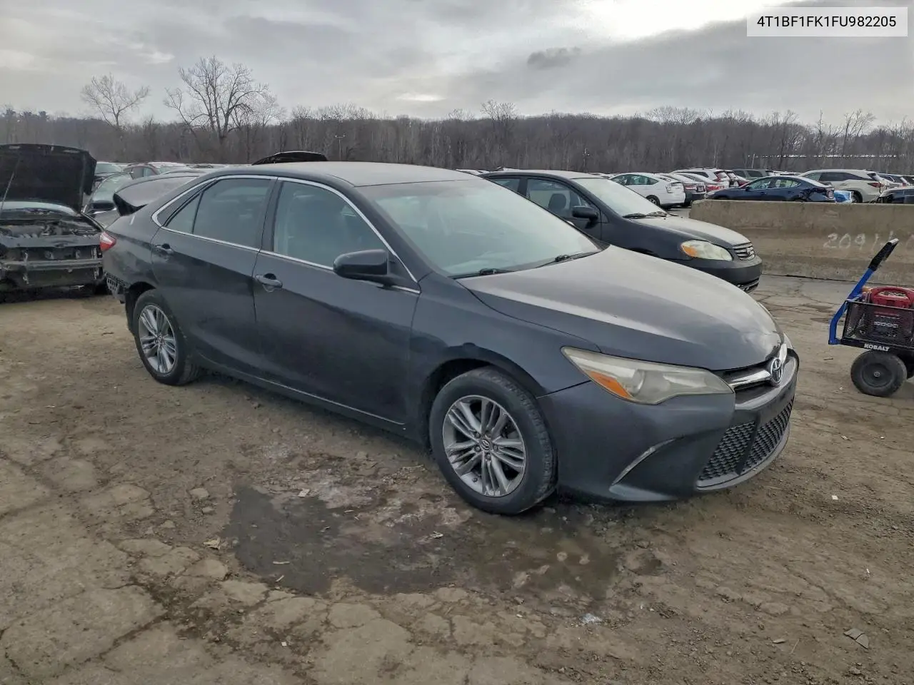 4T1BF1FK1FU982205 2015 Toyota Camry Le