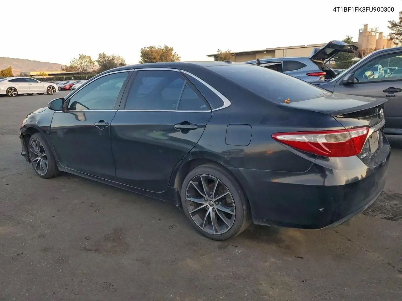 4T1BF1FK3FU900300 2015 Toyota Camry Le
