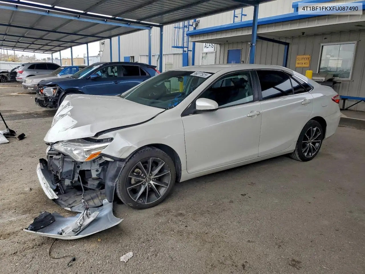 4T1BF1FKXFU087490 2015 Toyota Camry Le