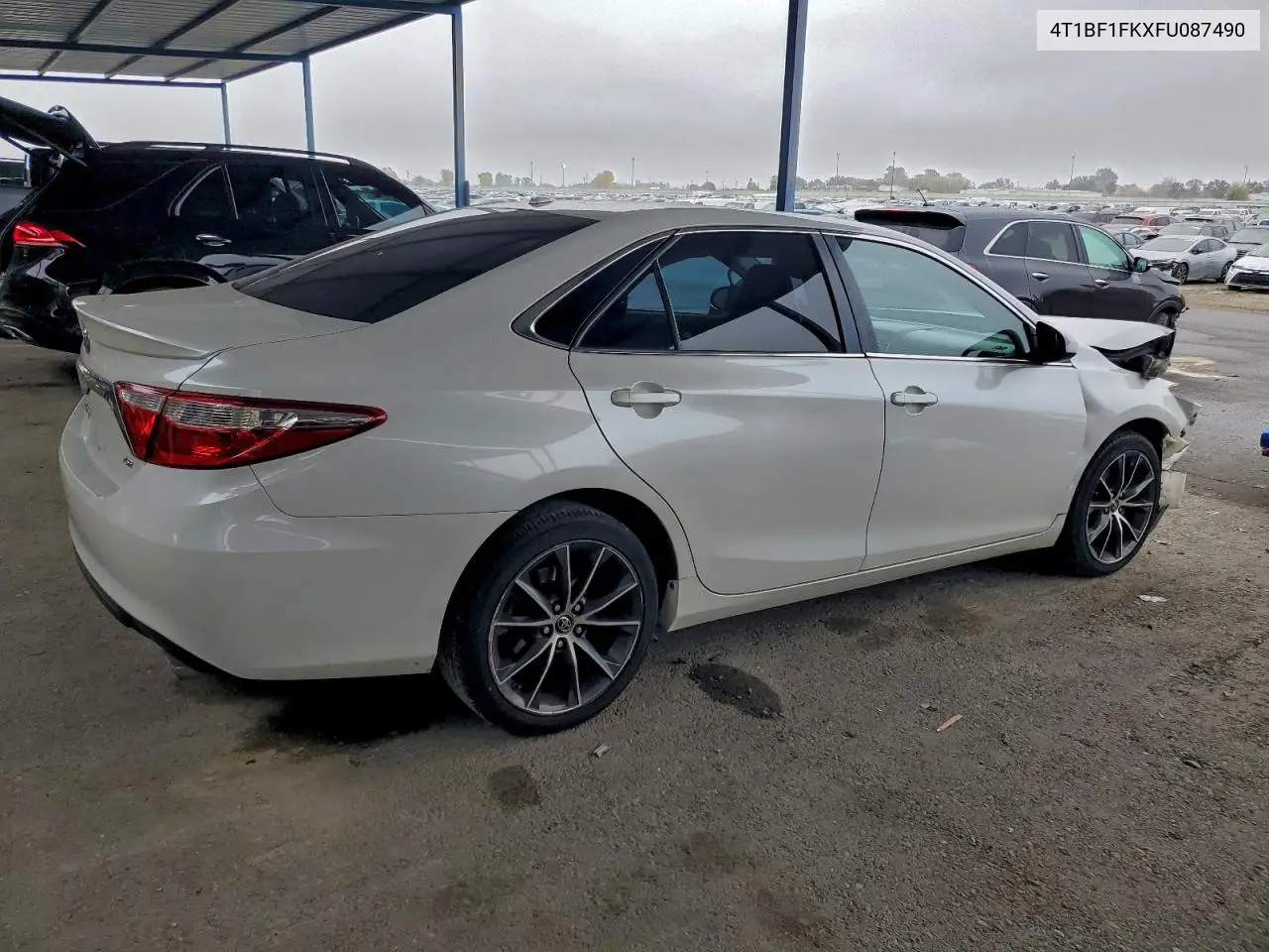 4T1BF1FKXFU087490 2015 Toyota Camry Le