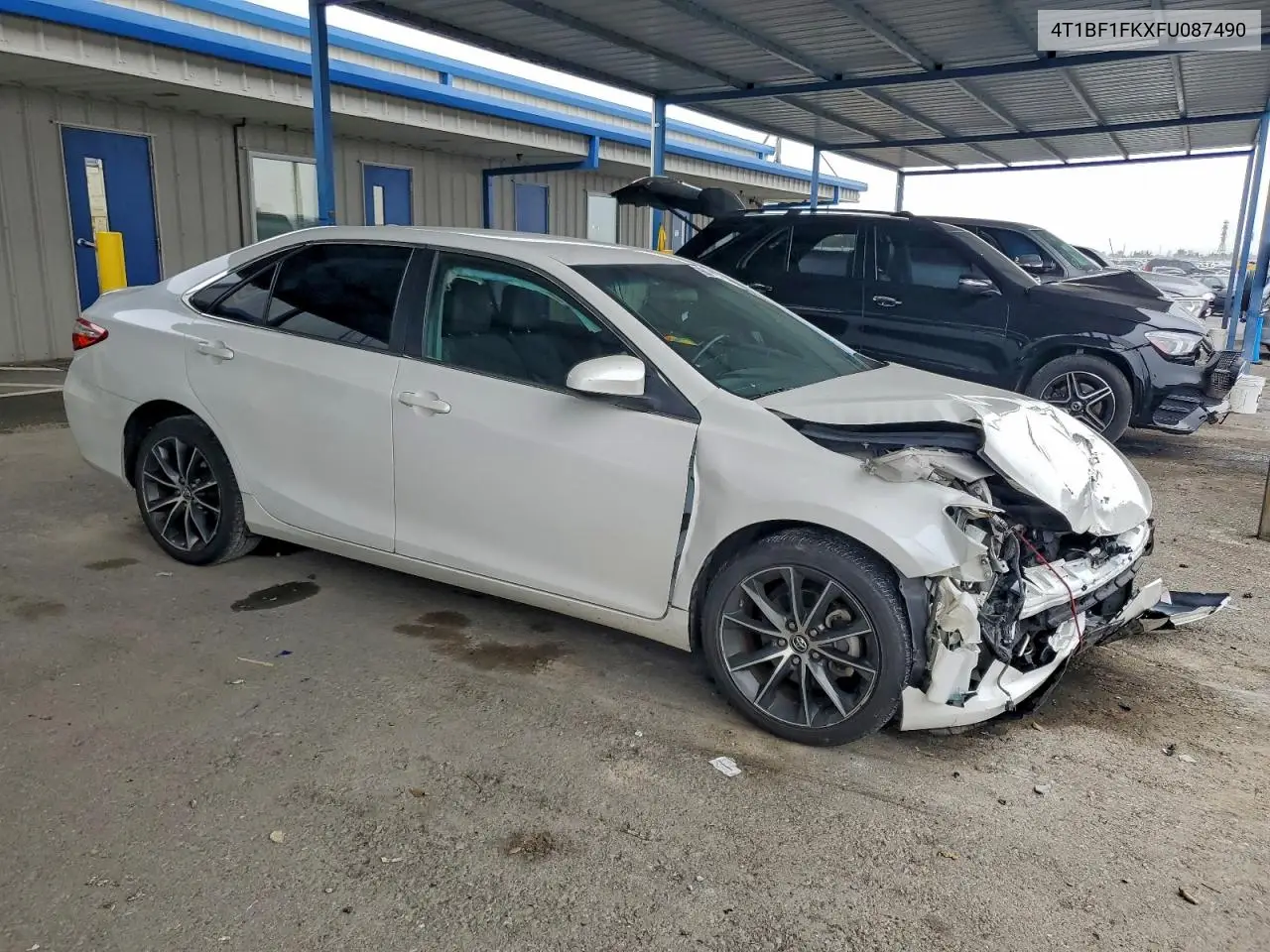 4T1BF1FKXFU087490 2015 Toyota Camry Le