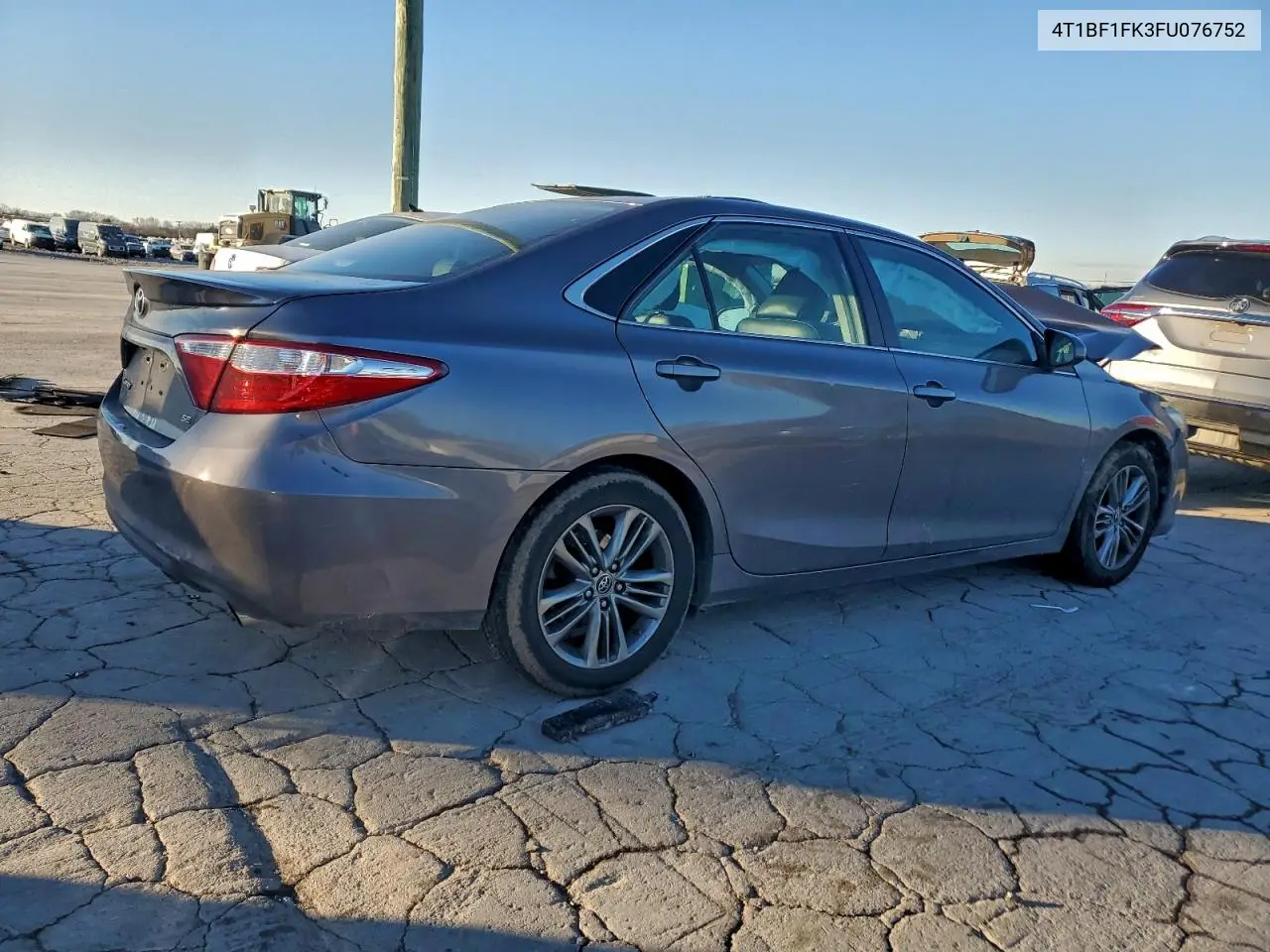 4T1BF1FK3FU076752 2015 Toyota Camry Le