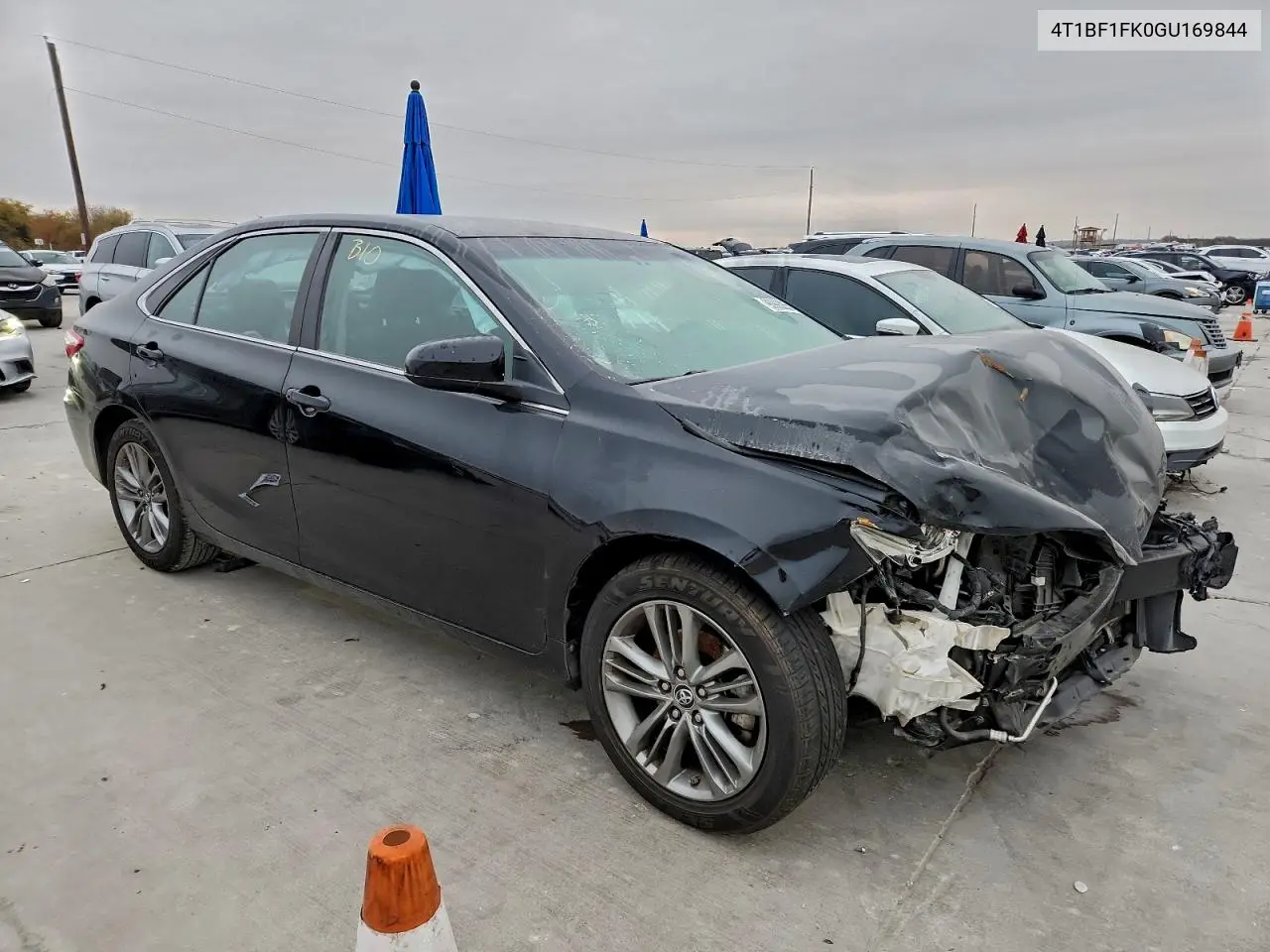 4T1BF1FK0GU169844 2016 Toyota Camry Se