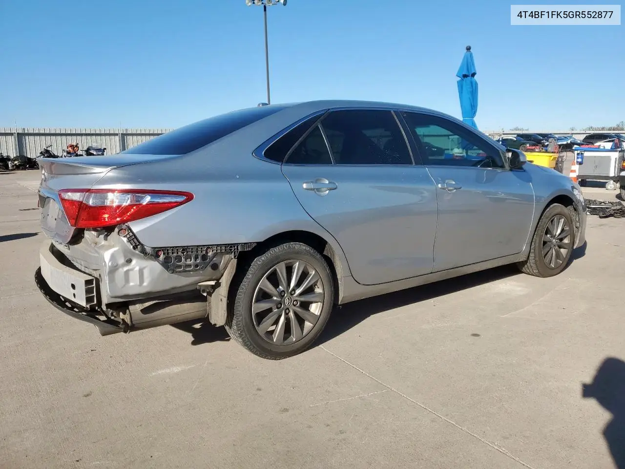 4T4BF1FK5GR552877 2016 Toyota Camry Le