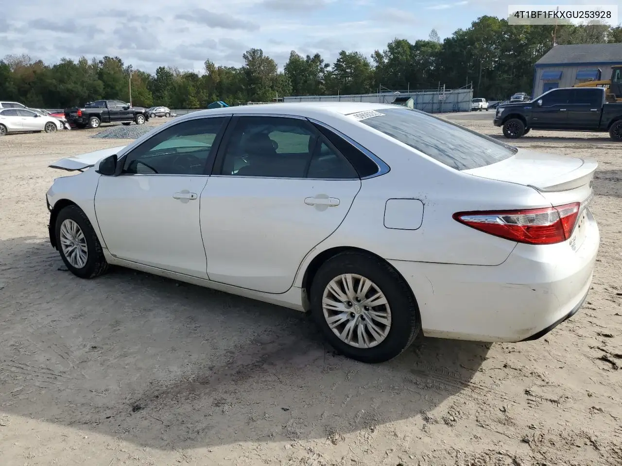 4T1BF1FKXGU253928 2016 Toyota Camry Le