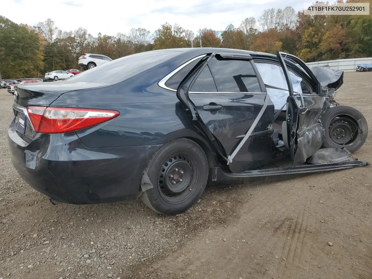 4T1BF1FK7GU252901 2016 Toyota Camry Le