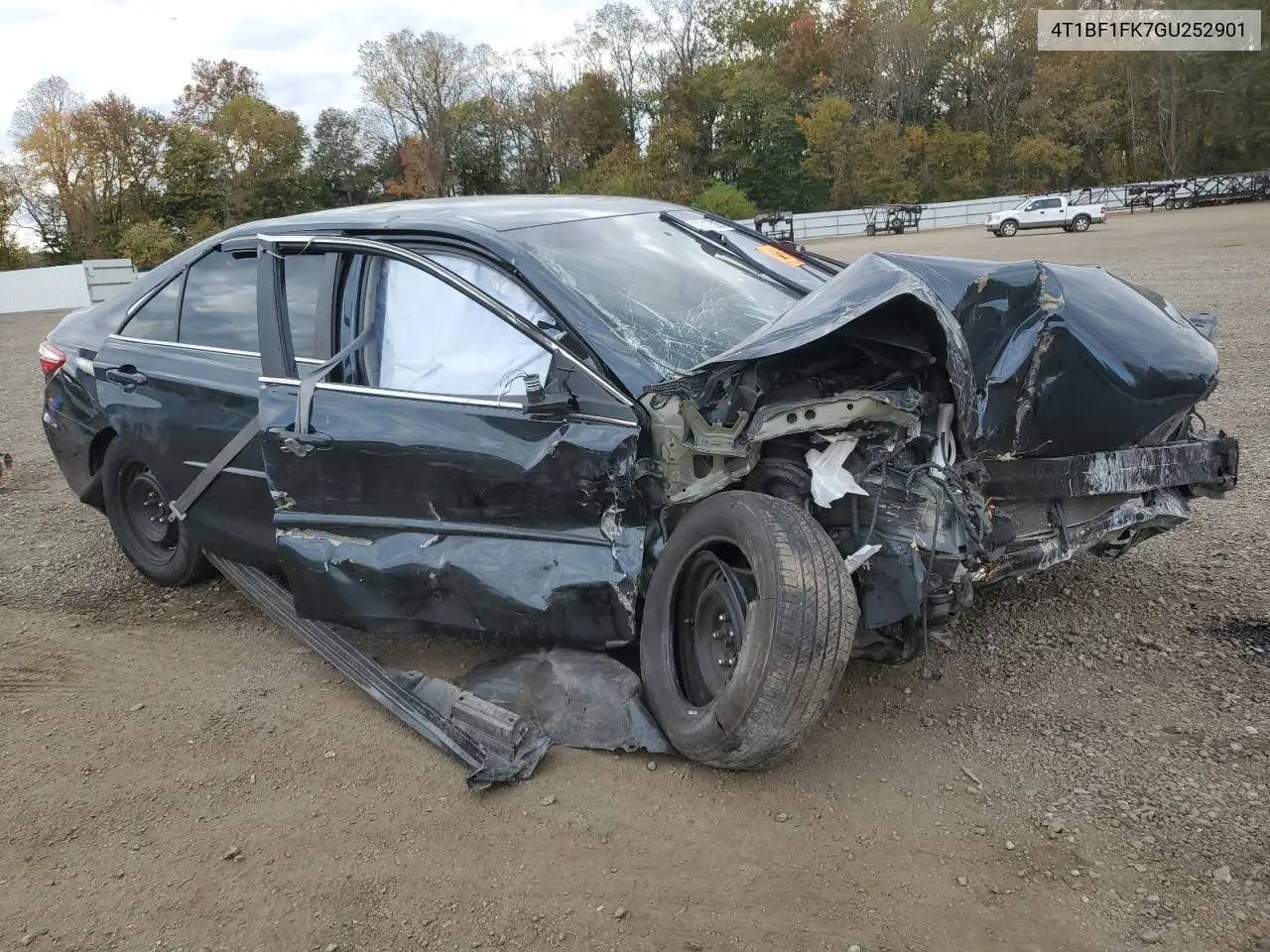 4T1BF1FK7GU252901 2016 Toyota Camry Le