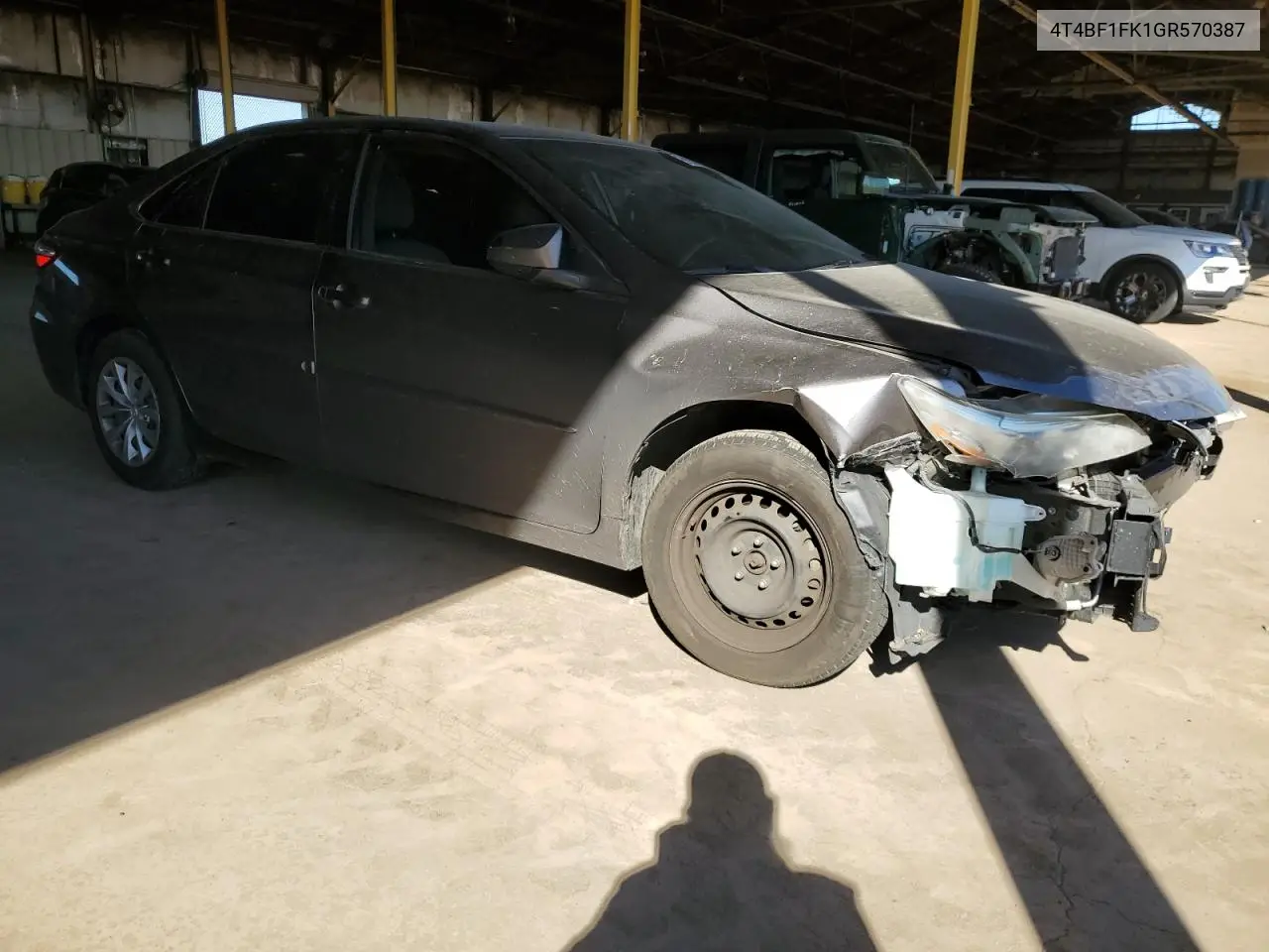 4T4BF1FK1GR570387 2016 Toyota Camry Le