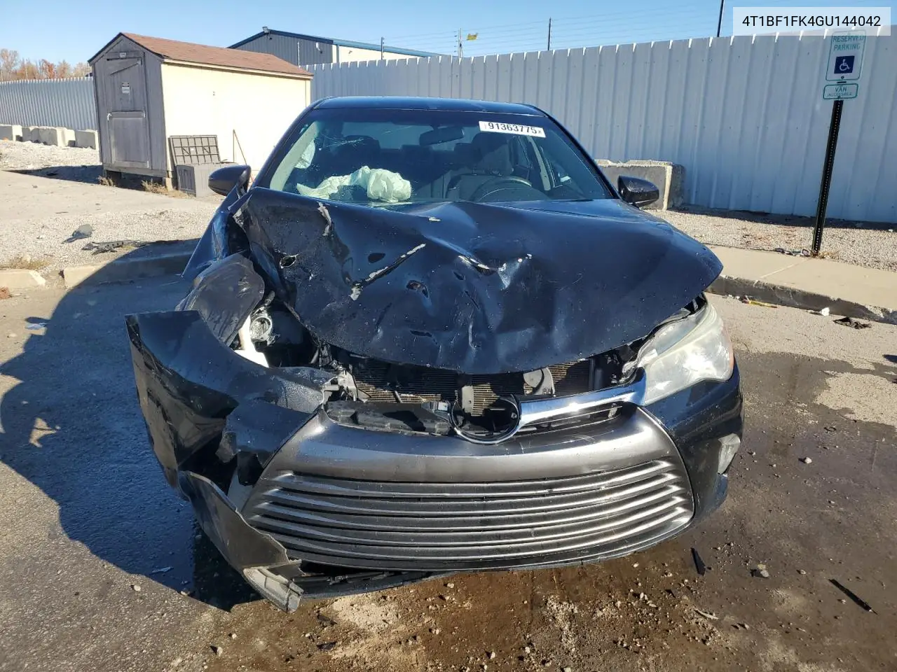 4T1BF1FK4GU144042 2016 Toyota Camry Le