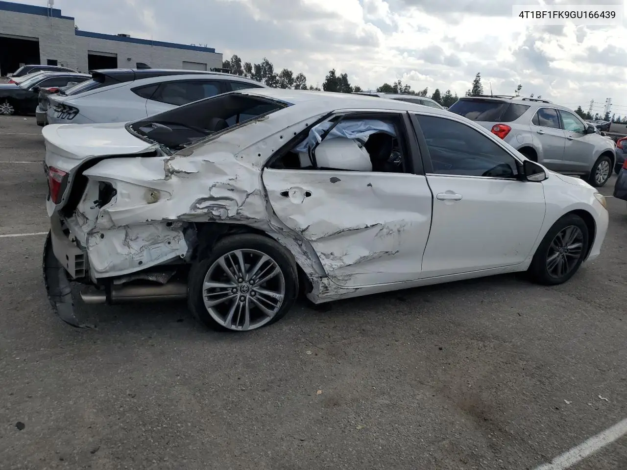 4T1BF1FK9GU166439 2016 Toyota Camry Le