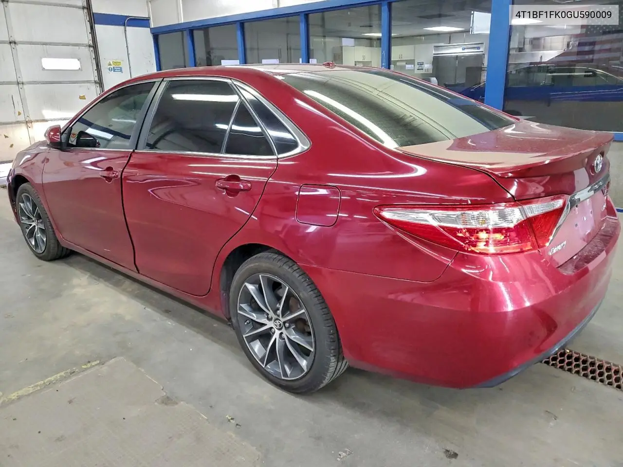 4T1BF1FK0GU590009 2016 Toyota Camry Le