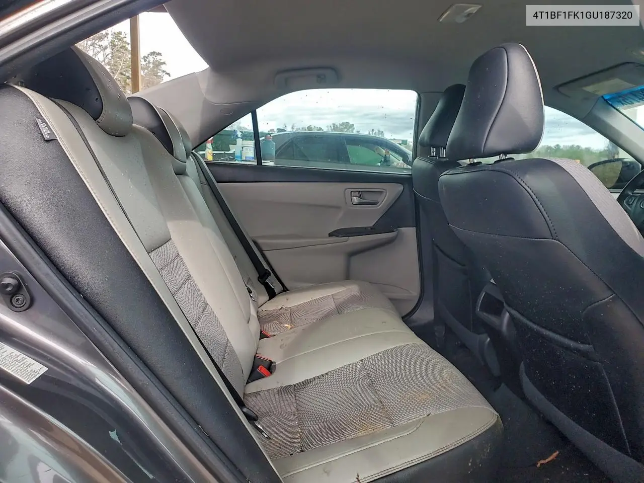 4T1BF1FK1GU187320 2016 Toyota Camry Le