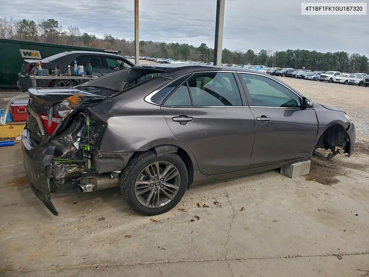 4T1BF1FK1GU187320 2016 Toyota Camry Le