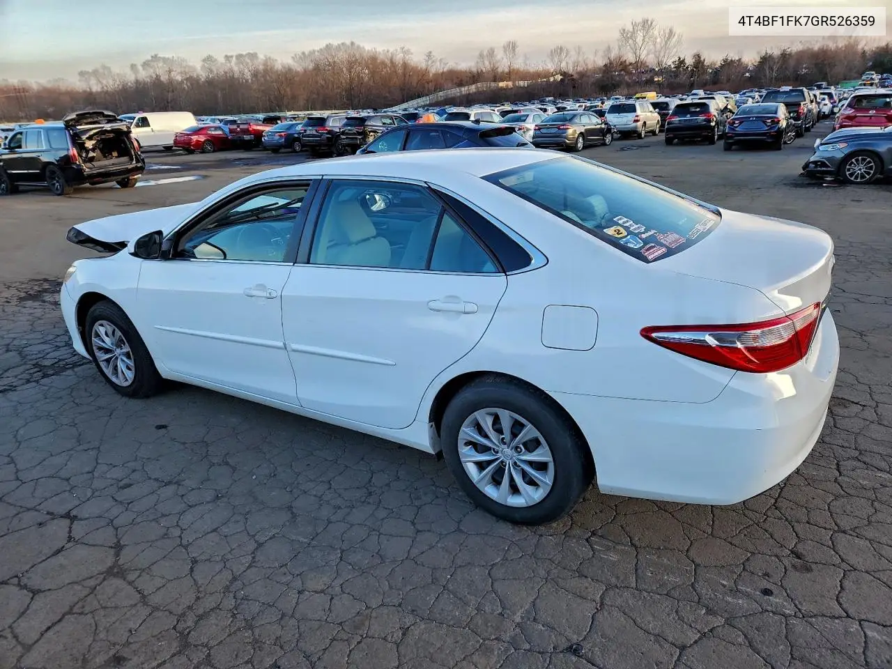 4T4BF1FK7GR526359 2016 Toyota Camry Le
