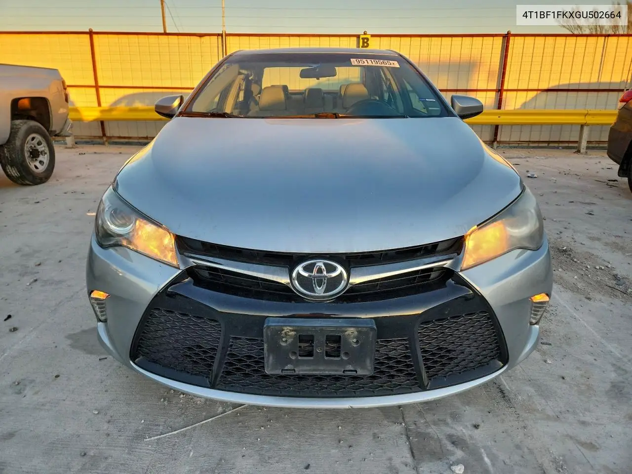 4T1BF1FKXGU502664 2016 Toyota Camry Le