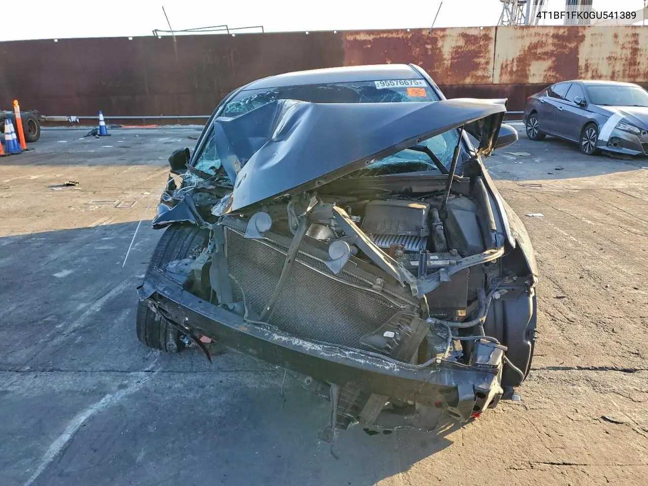4T1BF1FK0GU541389 2016 Toyota Camry Le