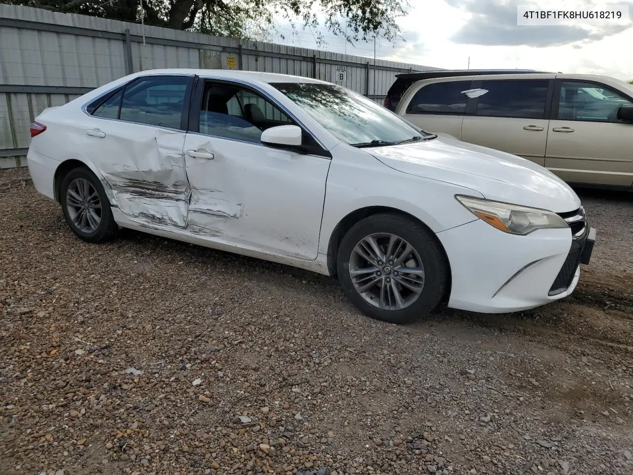4T1BF1FK8HU618219 2017 Toyota Camry Le