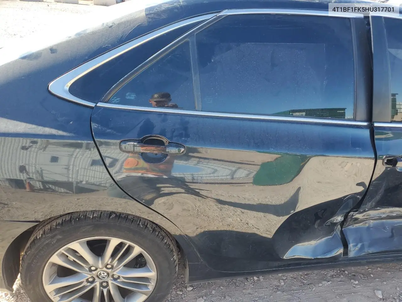 4T1BF1FK5HU317701 2017 Toyota Camry Le