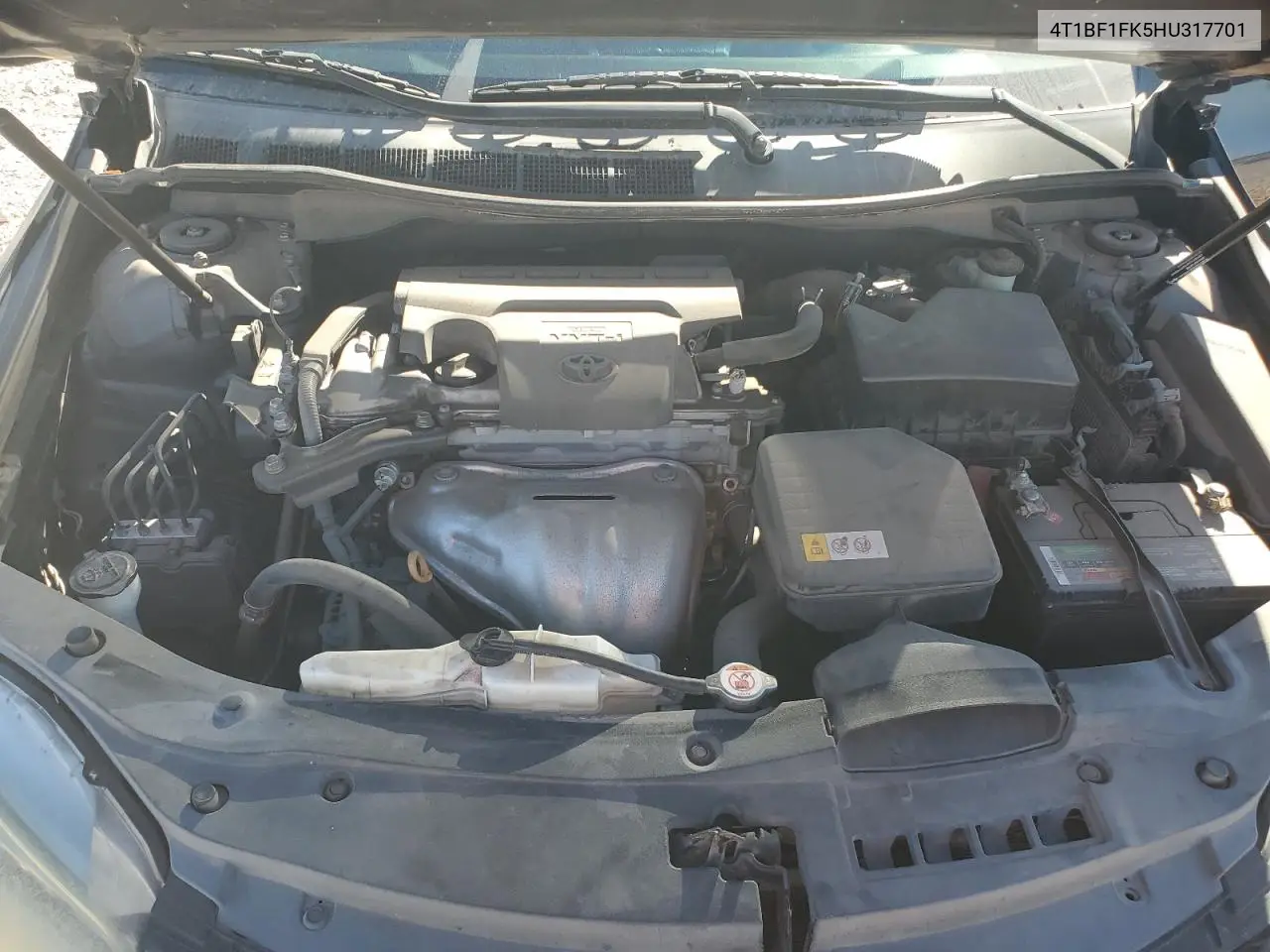 4T1BF1FK5HU317701 2017 Toyota Camry Le