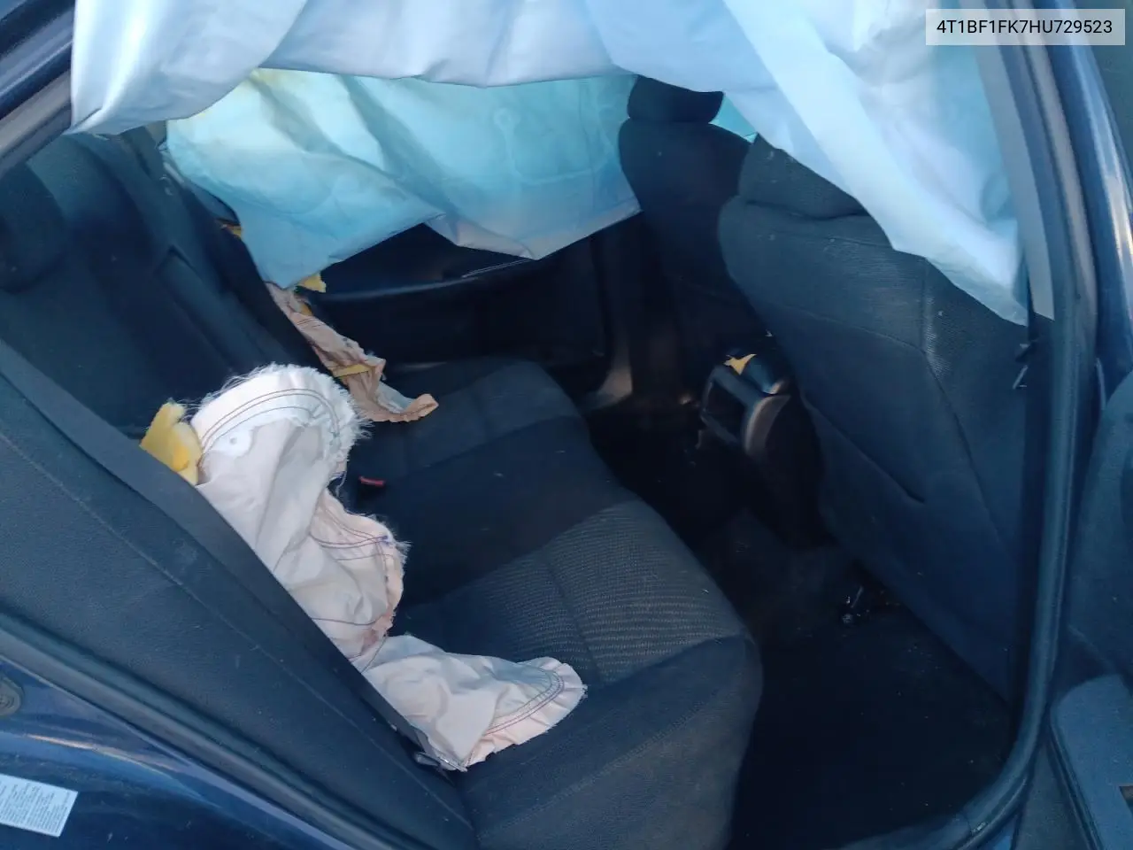 4T1BF1FK7HU729523 2017 Toyota Camry Le