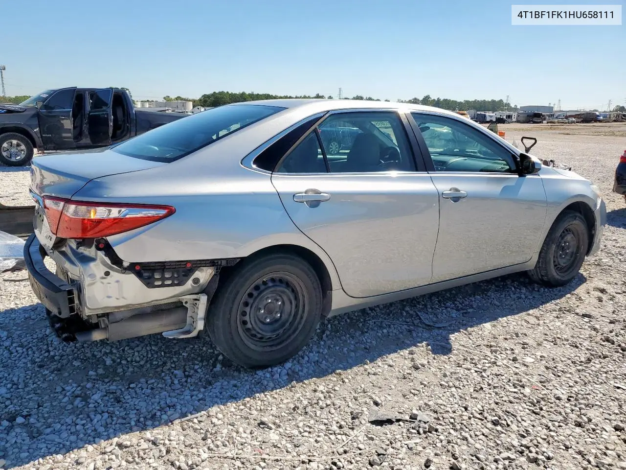 4T1BF1FK1HU658111 2017 Toyota Camry Le