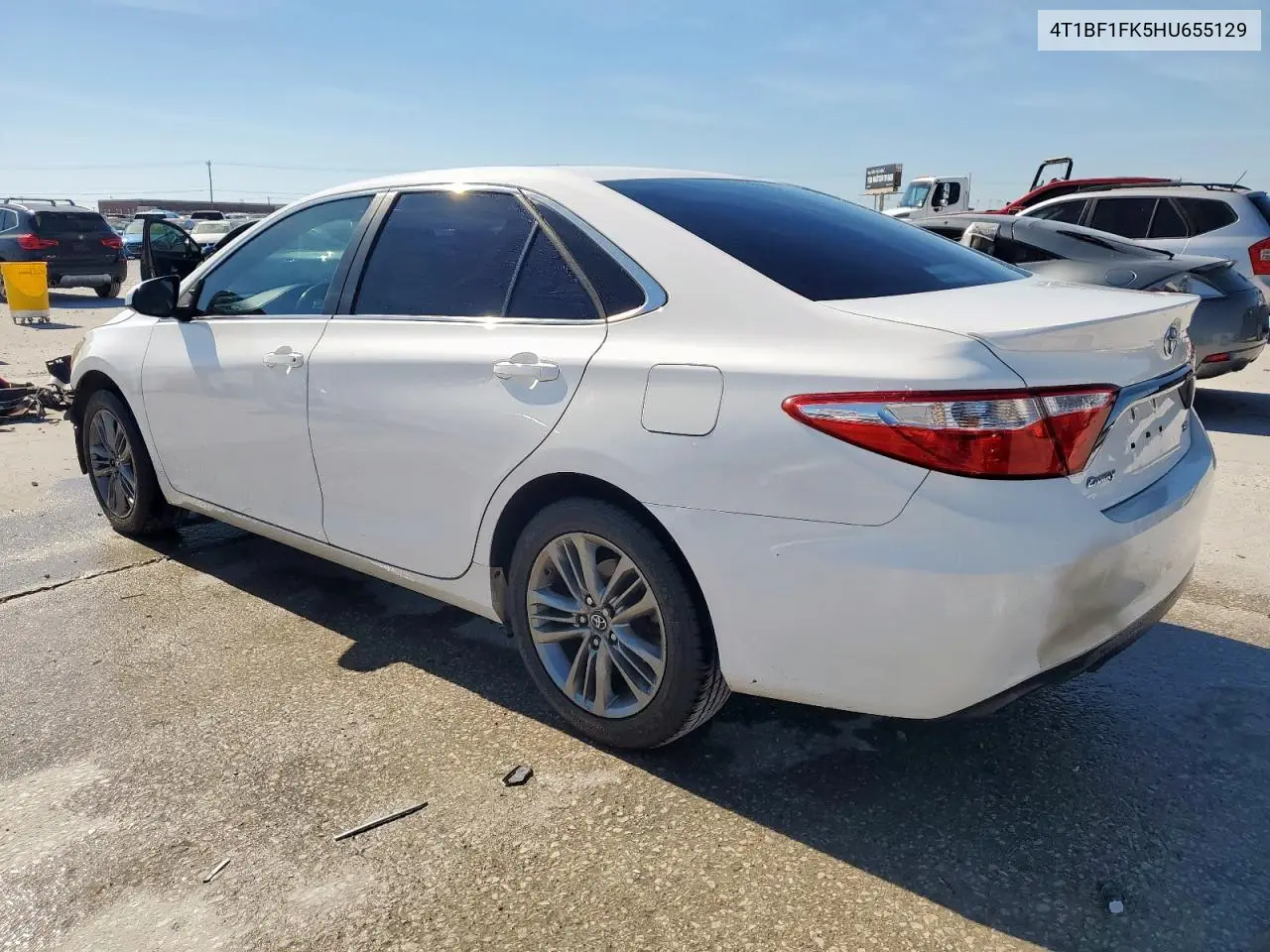 4T1BF1FK5HU655129 2017 Toyota Camry Le