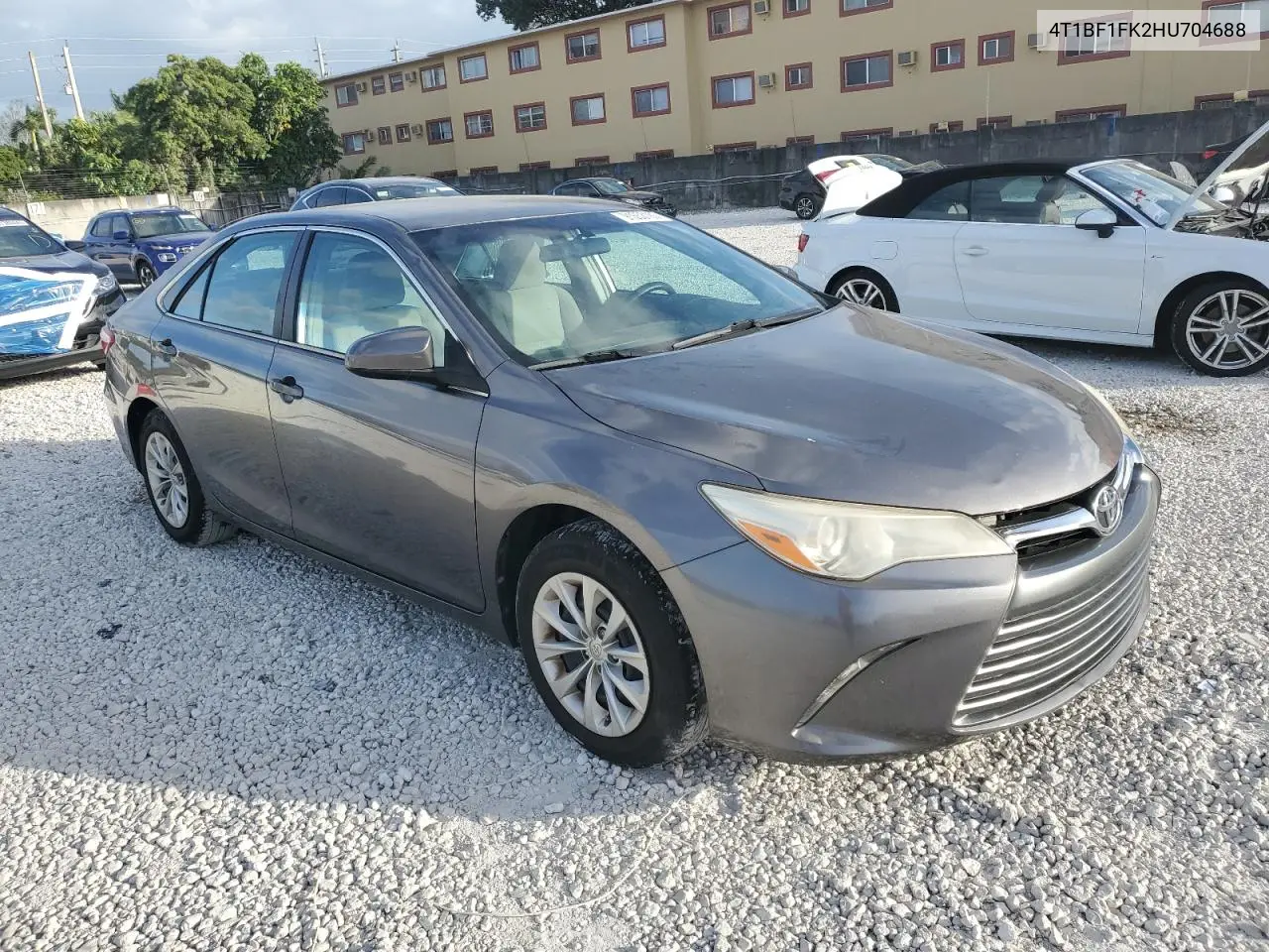4T1BF1FK2HU704688 2017 Toyota Camry Le