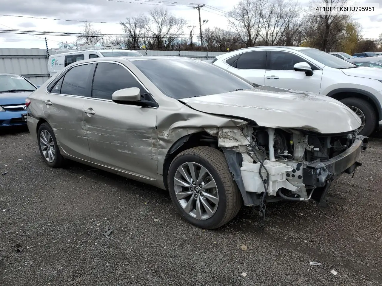 4T1BF1FK6HU795951 2017 Toyota Camry Le