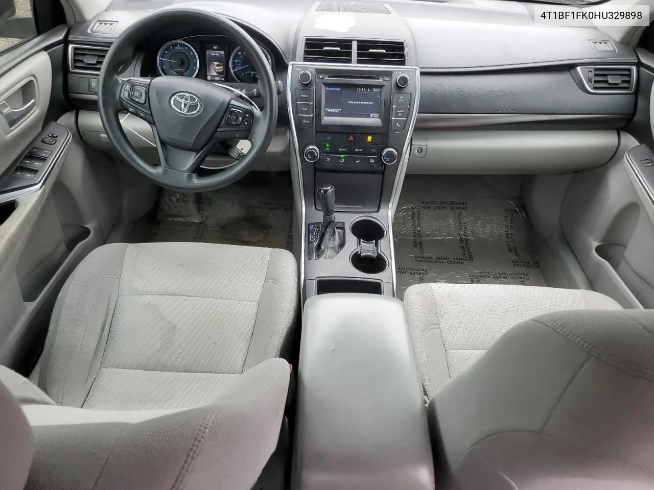 4T1BF1FK0HU329898 2017 Toyota Camry Le