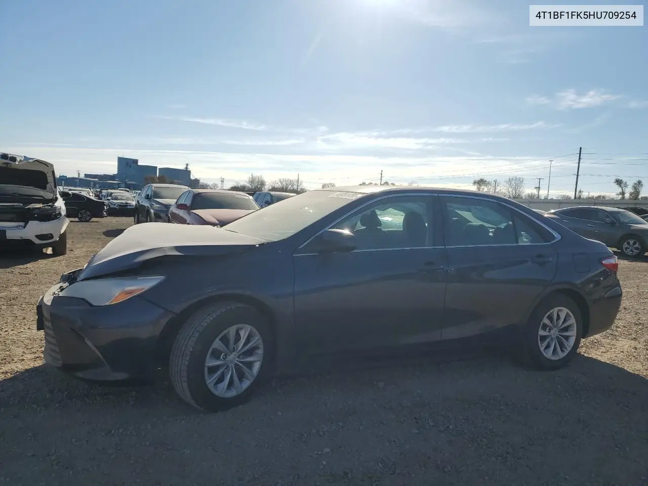 4T1BF1FK5HU709254 2017 Toyota Camry Le