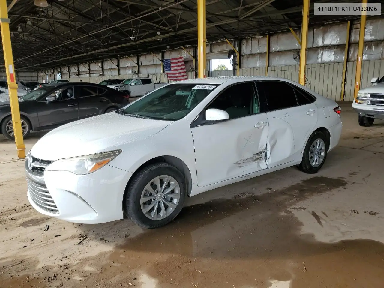 4T1BF1FK1HU433896 2017 Toyota Camry Le