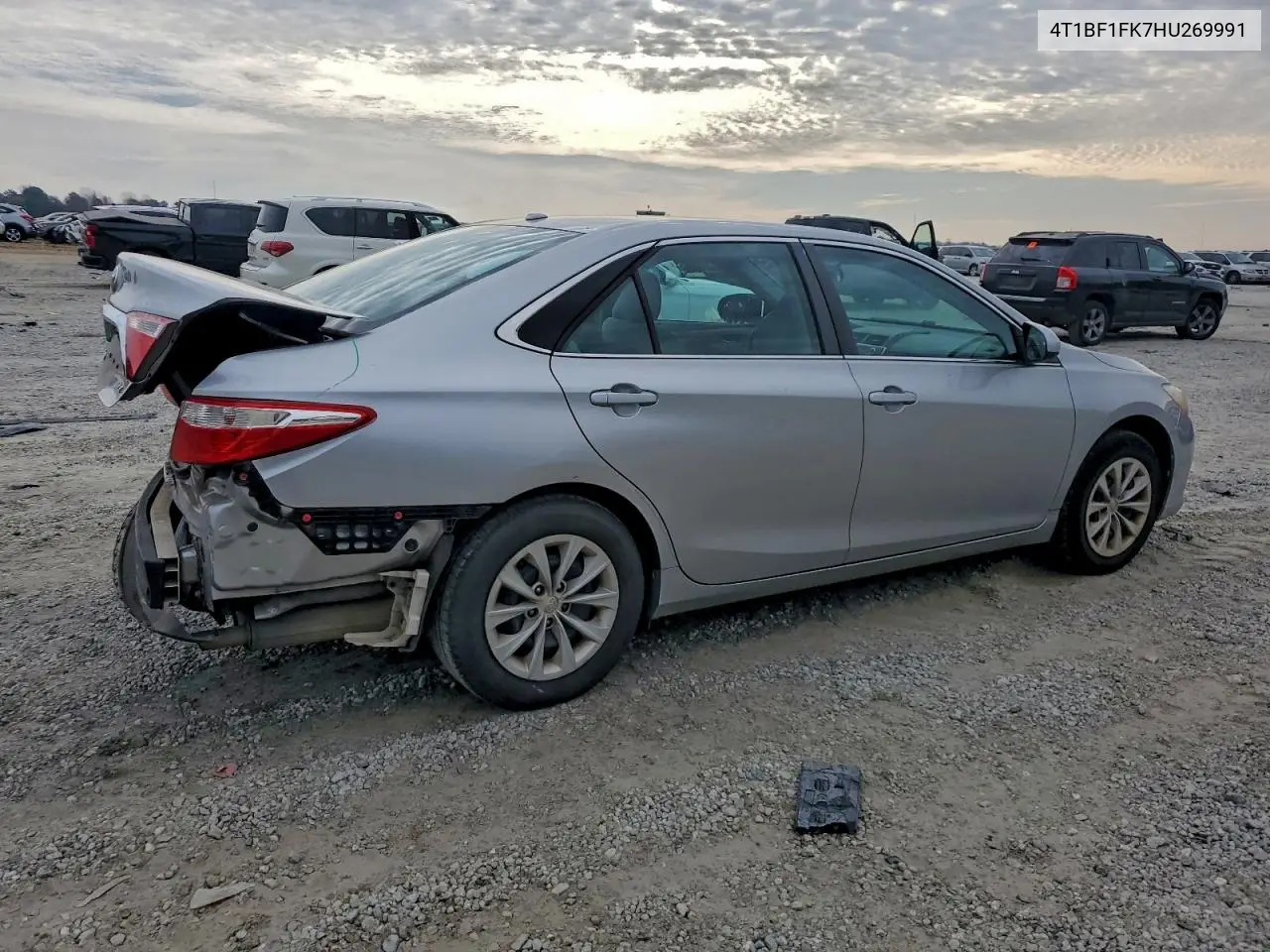4T1BF1FK7HU269991 2017 Toyota Camry Le