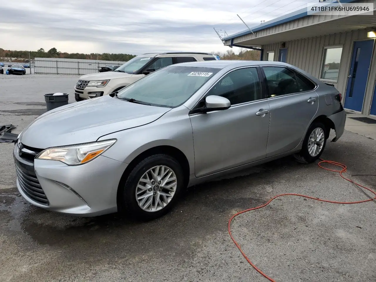 4T1BF1FK6HU695946 2017 Toyota Camry Le