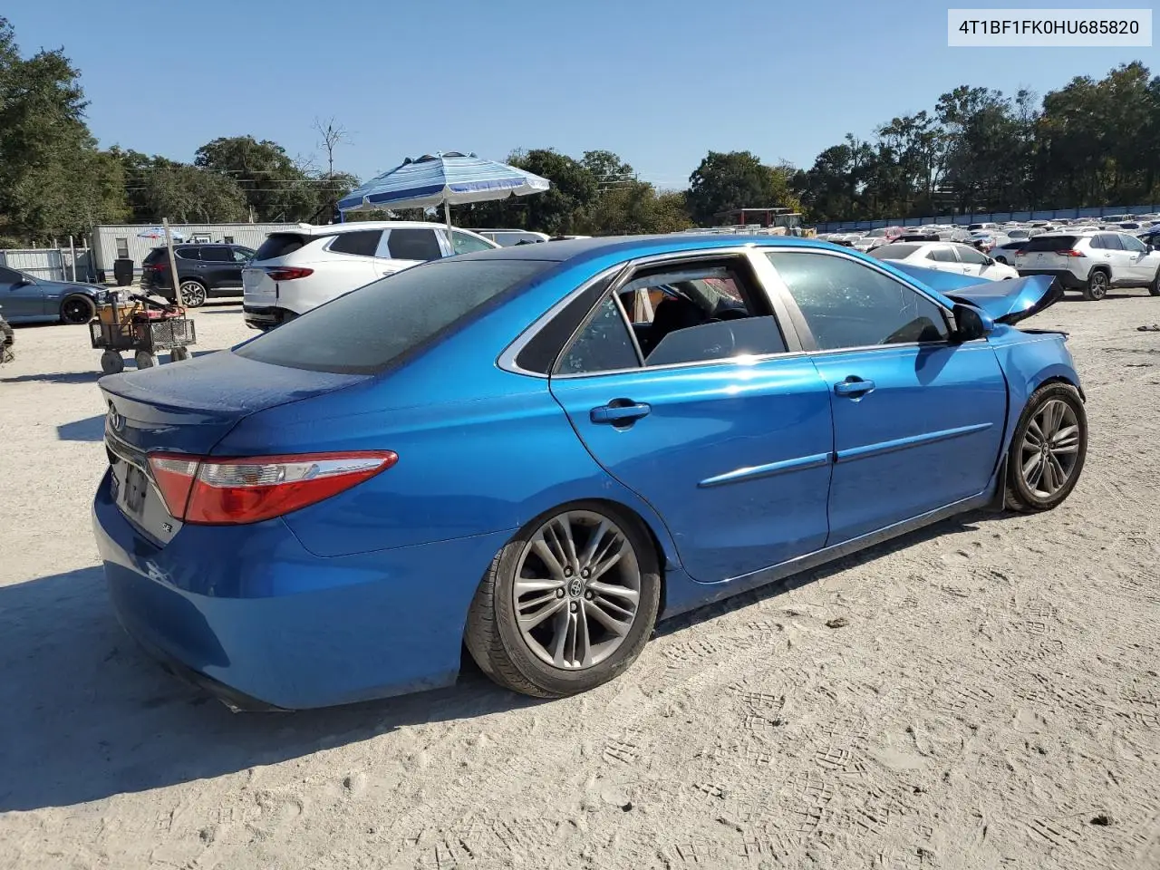 4T1BF1FK0HU685820 2017 Toyota Camry Le