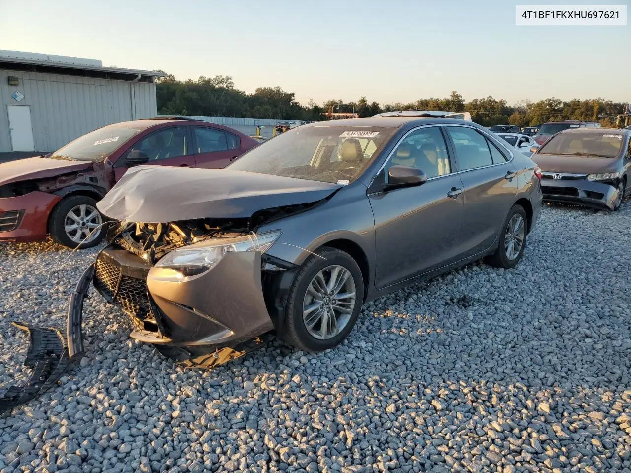 4T1BF1FKXHU697621 2017 Toyota Camry Le