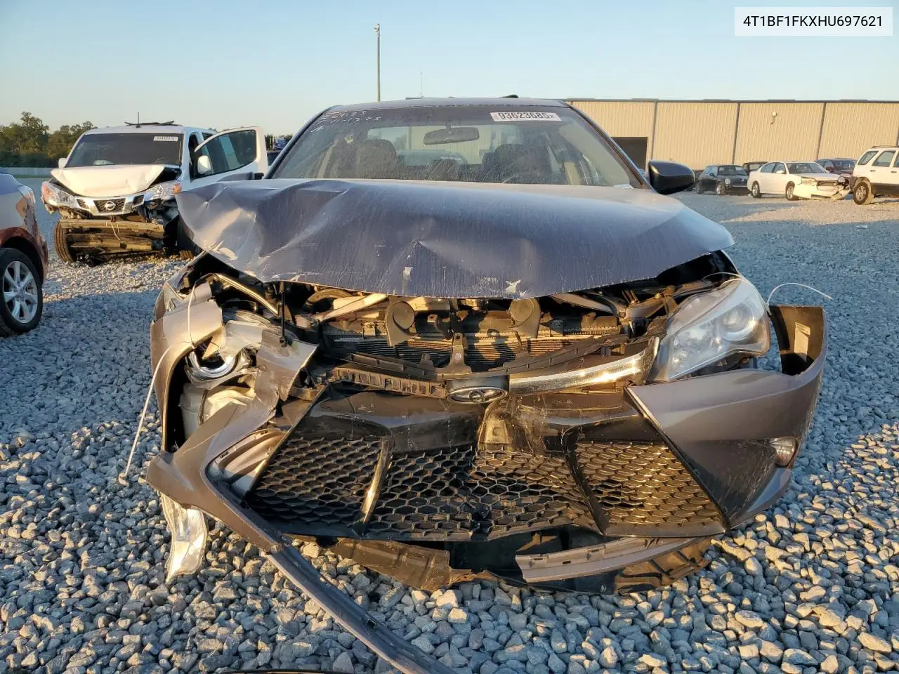 4T1BF1FKXHU697621 2017 Toyota Camry Le