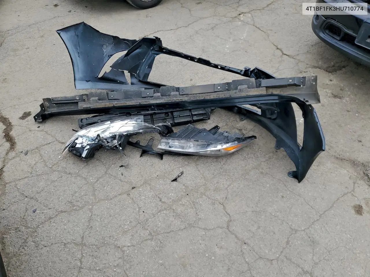 4T1BF1FK3HU710774 2017 Toyota Camry Le