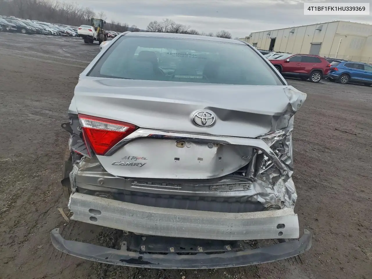 4T1BF1FK1HU339369 2017 Toyota Camry Le
