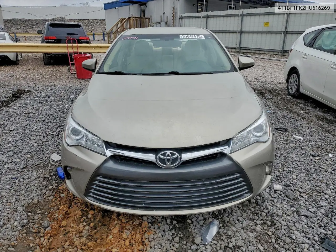 4T1BF1FK2HU616269 2017 Toyota Camry Le