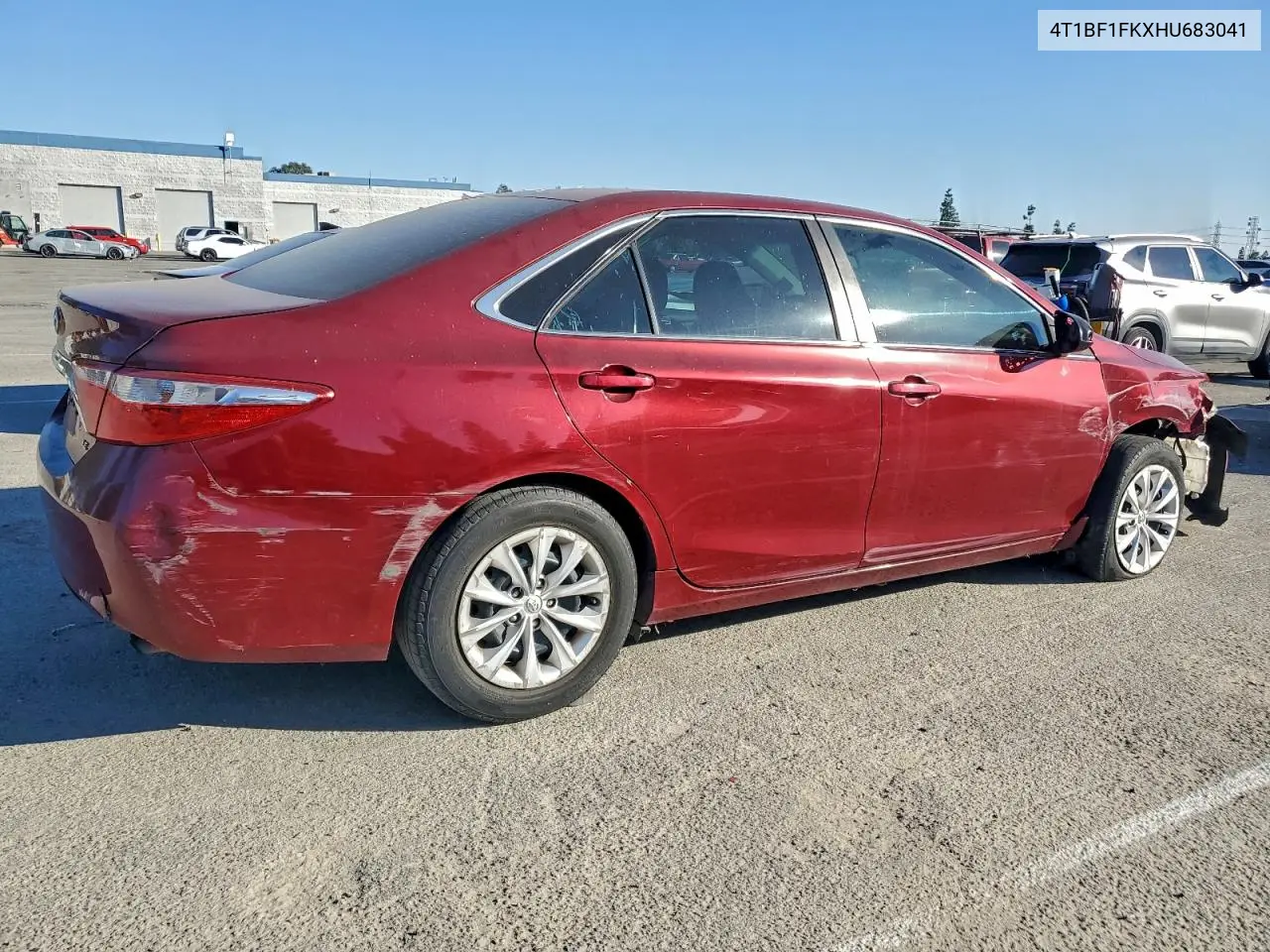 4T1BF1FKXHU683041 2017 Toyota Camry Le