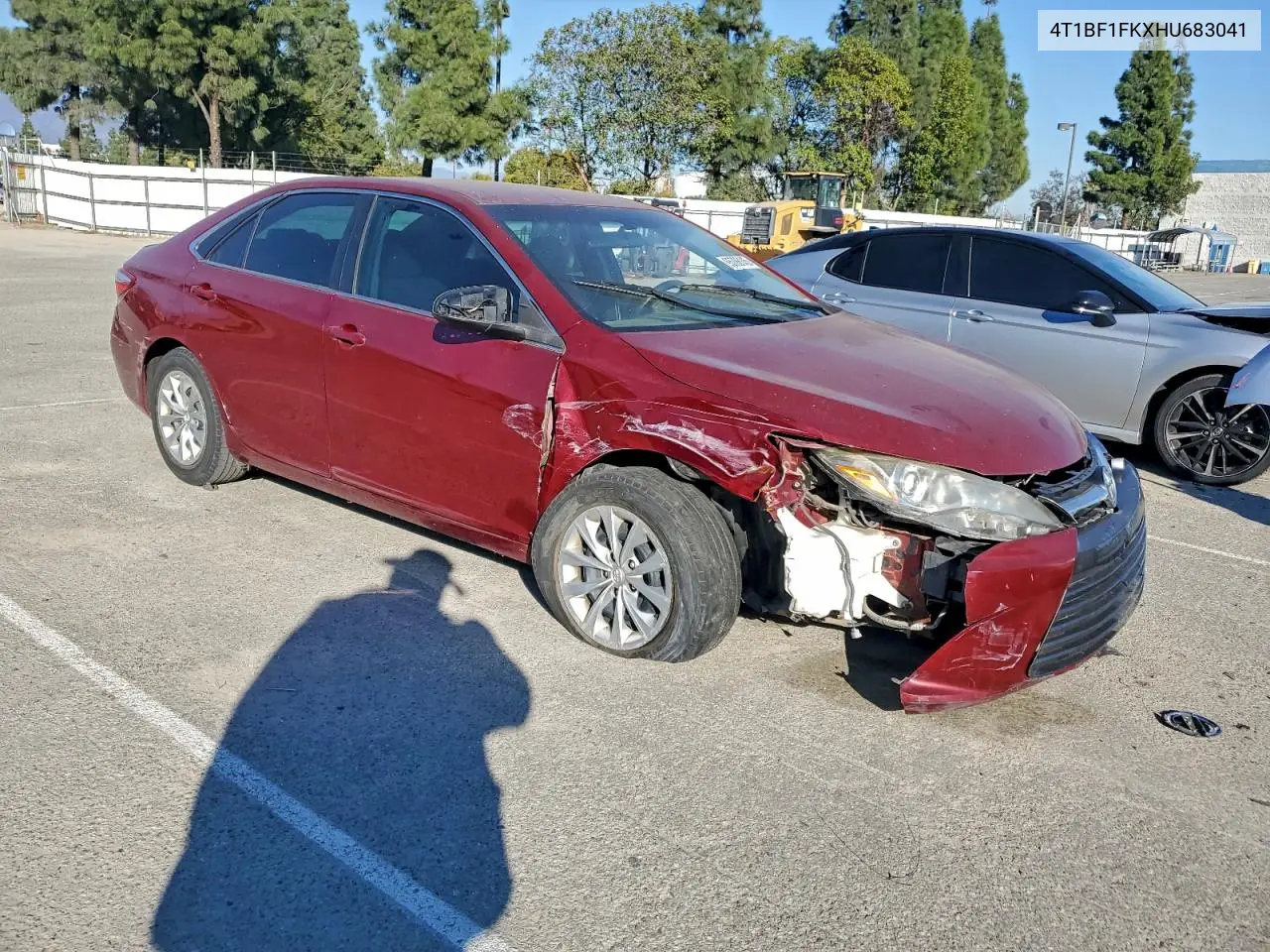 4T1BF1FKXHU683041 2017 Toyota Camry Le